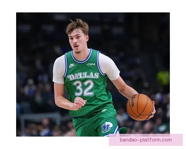 布泽尔状元稳了 大一数据全面超越弗拉格 名嘴忧虑其能否适应NBA